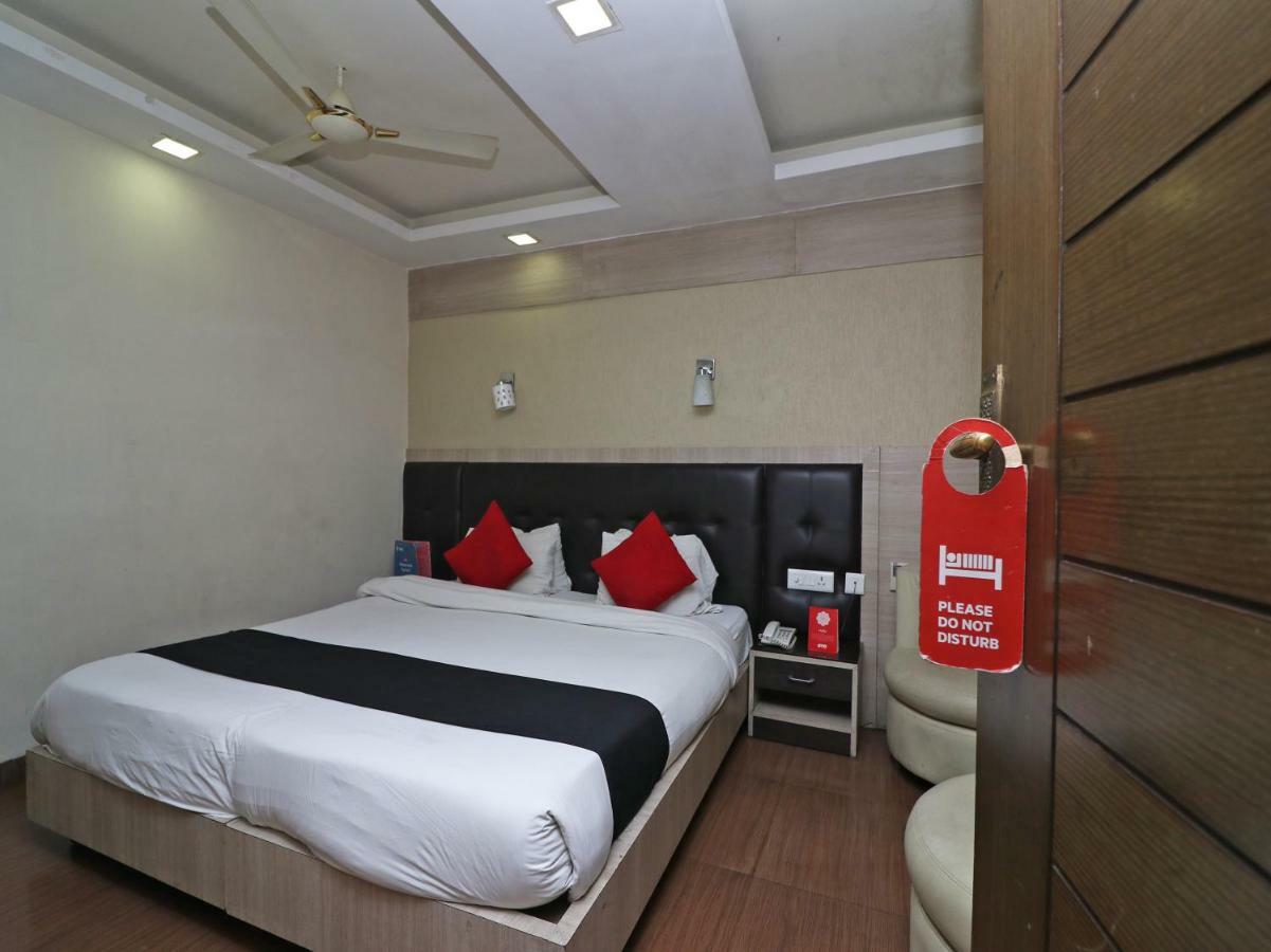 Hotel Emerald Kalkutta Kültér fotó