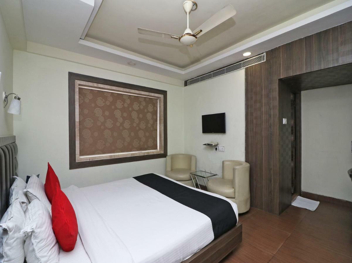 Hotel Emerald Kalkutta Kültér fotó