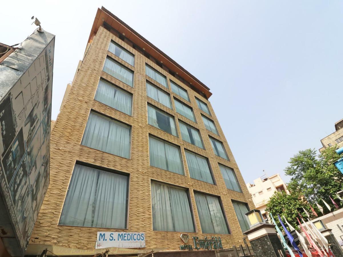 Hotel Emerald Kalkutta Kültér fotó