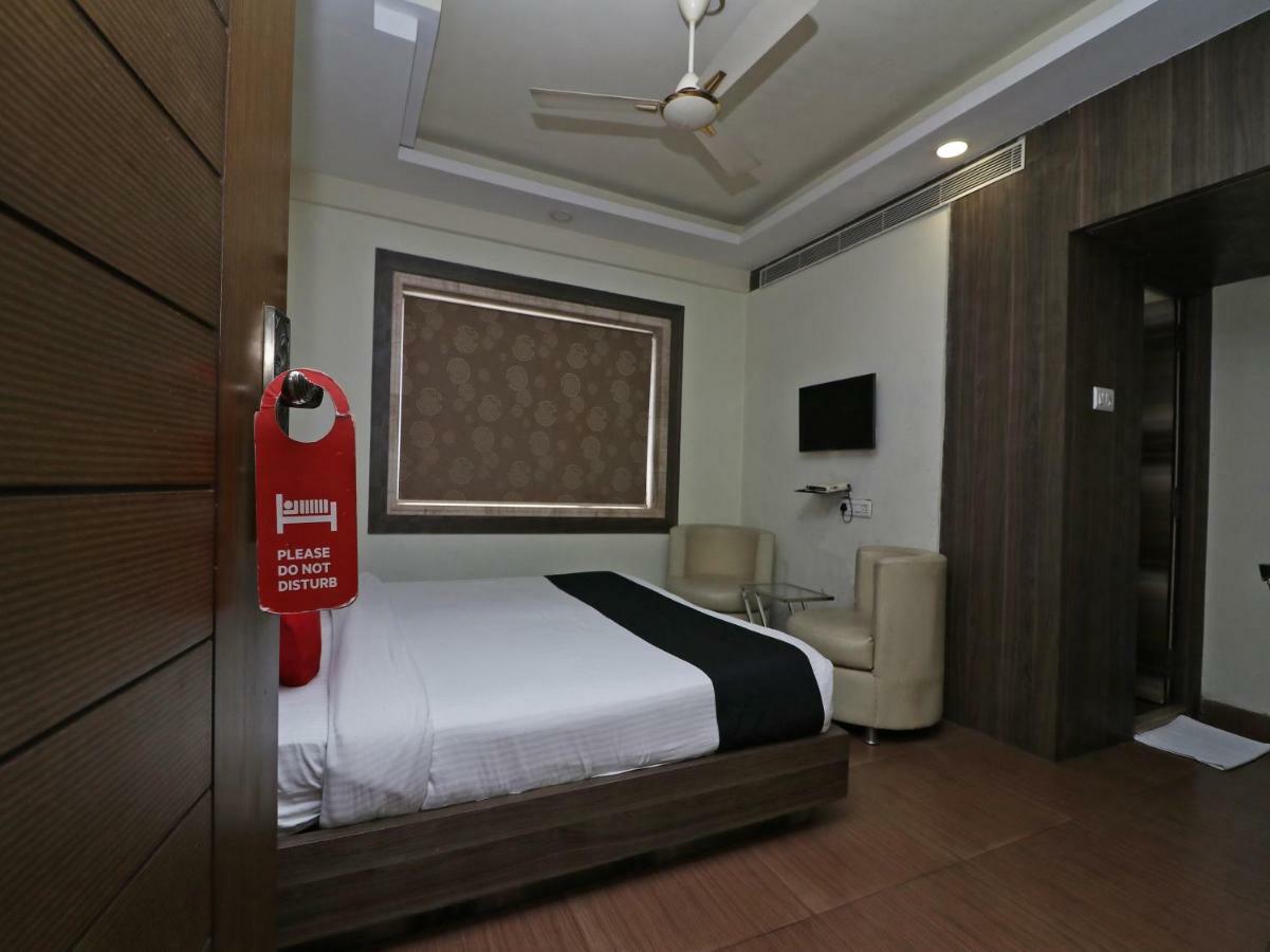 Hotel Emerald Kalkutta Kültér fotó