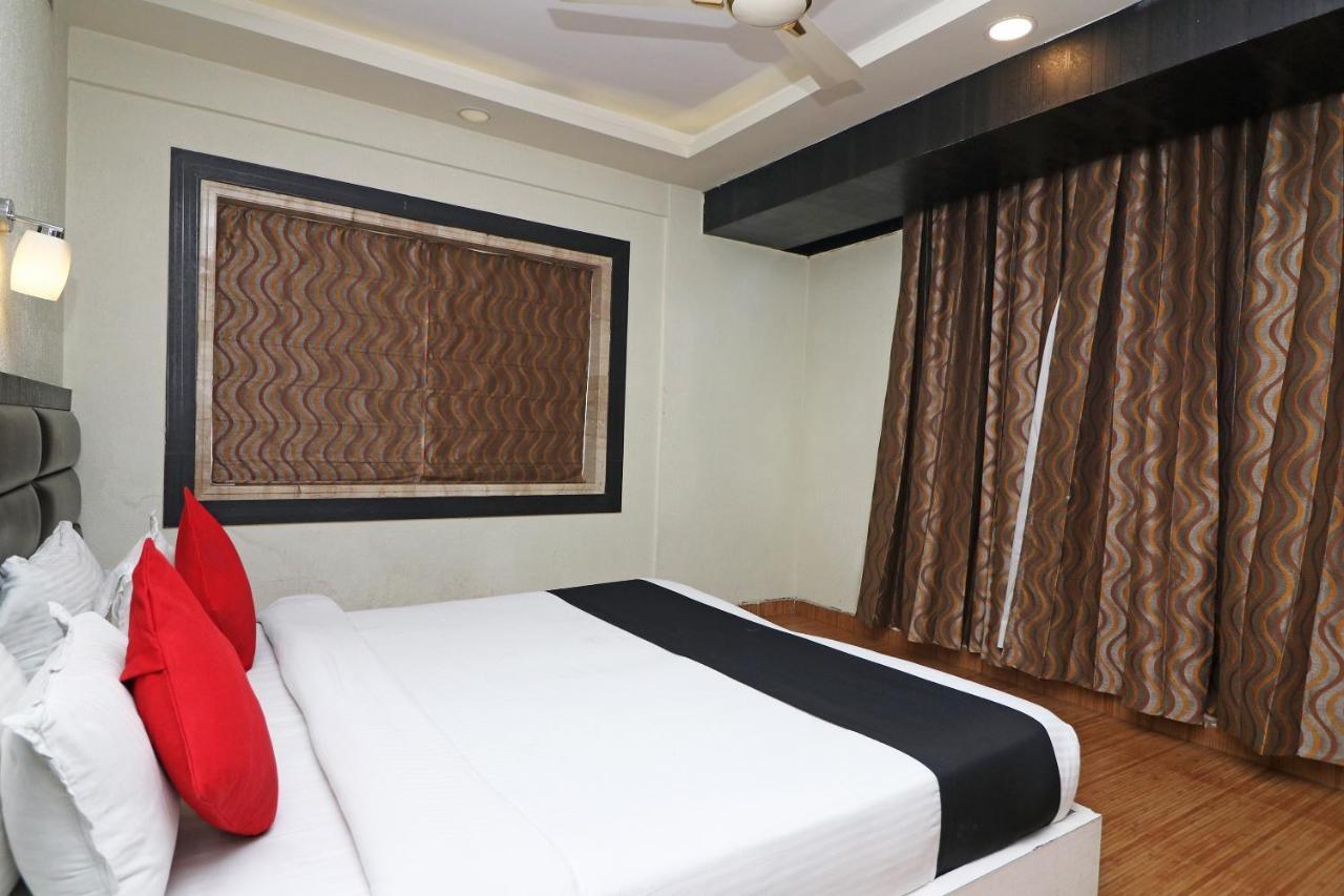 Hotel Emerald Kalkutta Kültér fotó