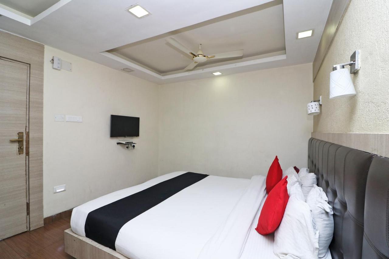 Hotel Emerald Kalkutta Kültér fotó