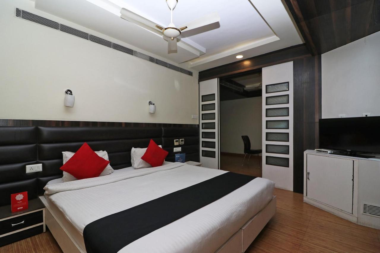 Hotel Emerald Kalkutta Kültér fotó