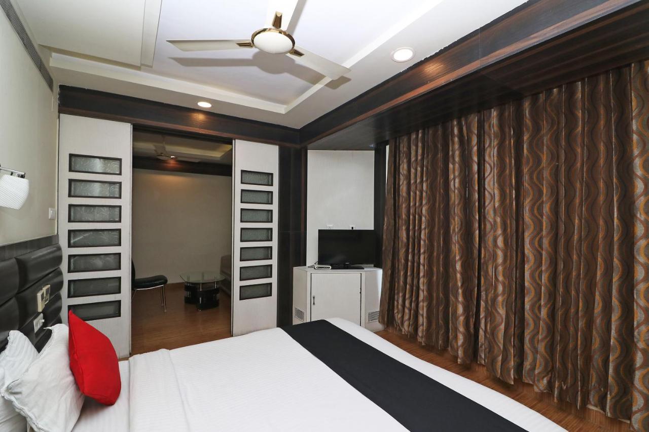 Hotel Emerald Kalkutta Kültér fotó